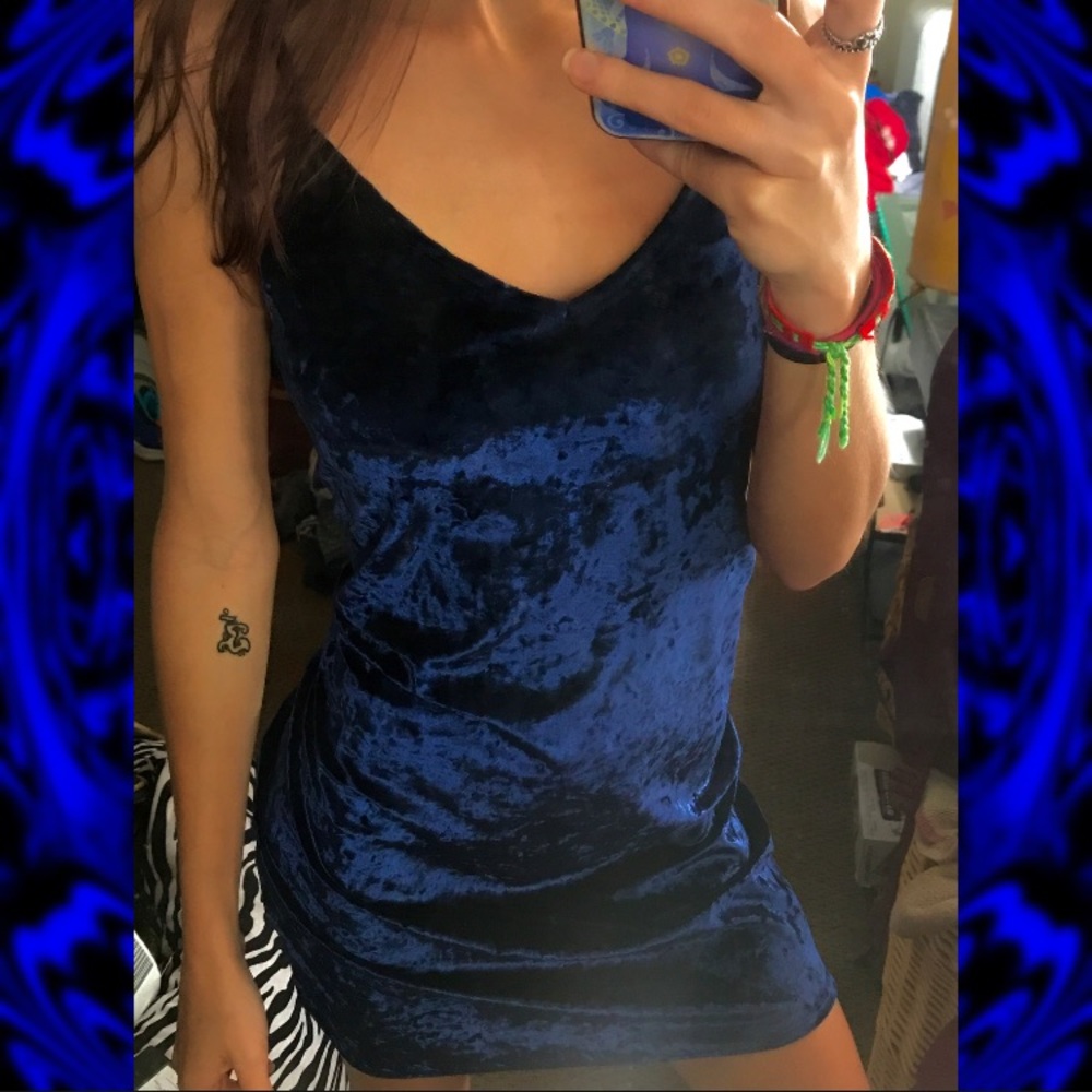🦋 Hollister Velvet Mini Dress